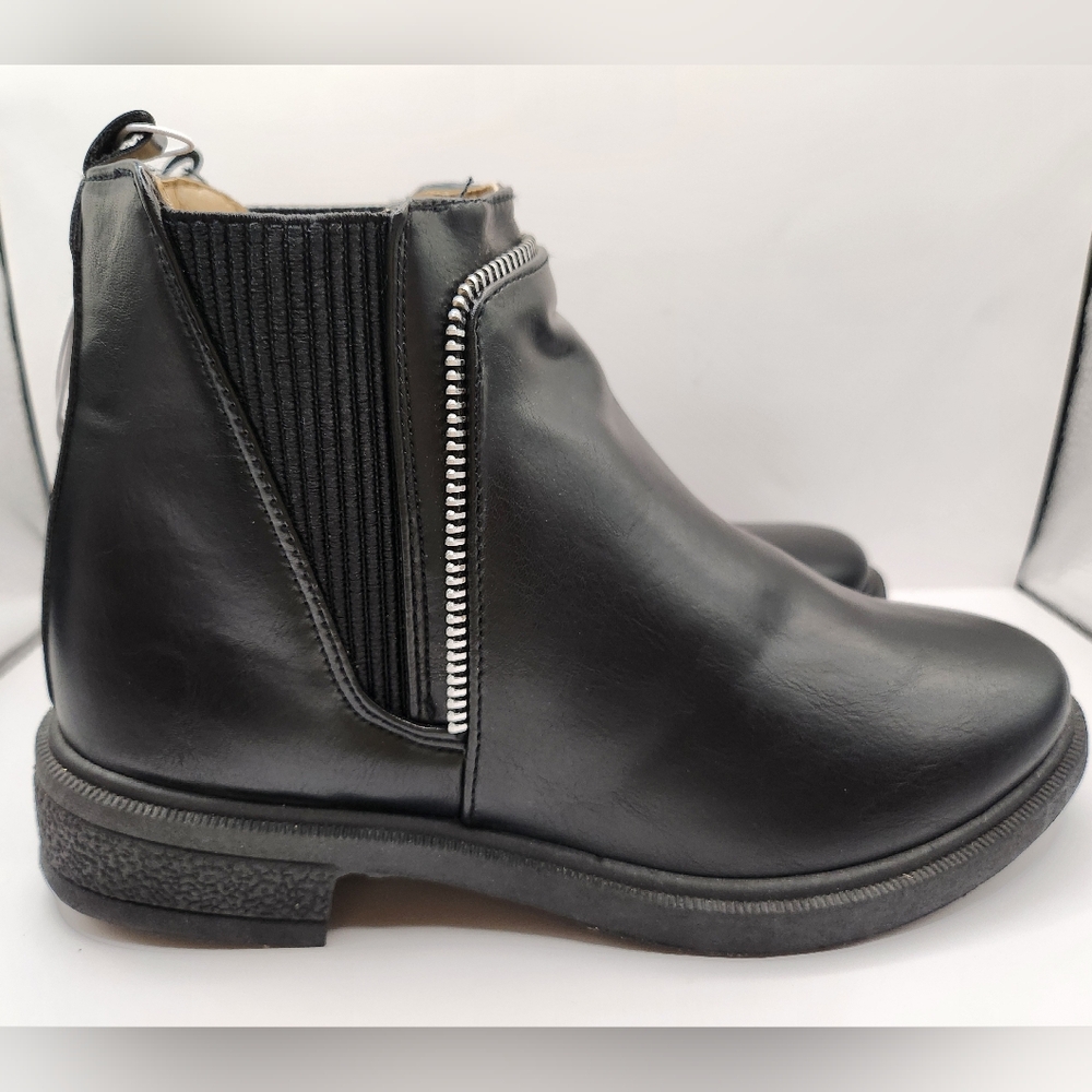 Regazza Womens Black Ankle Boots Size 6